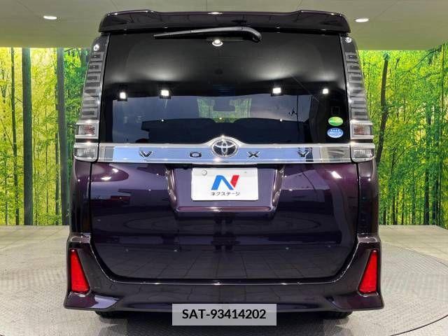Toyota VOXY 2017-11 348005-16