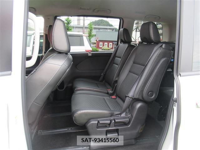Nissan SERENA 2019-09 377059-6