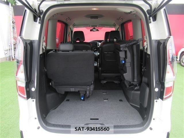 Nissan SERENA 2019-09 377059-29
