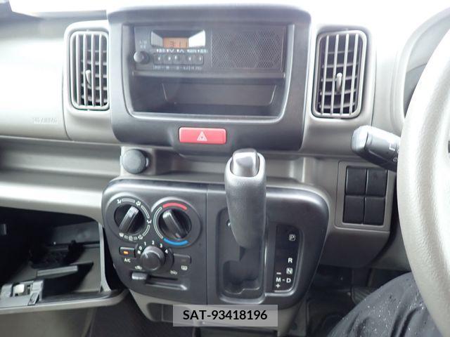 Suzuki EVERY 2017-06 383440-12