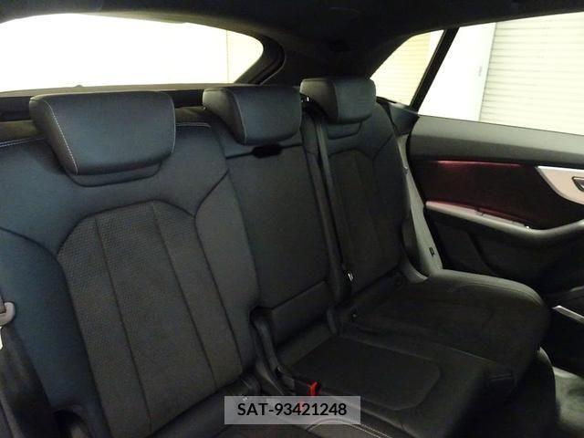 Audi Q8 2019-11 356617-16