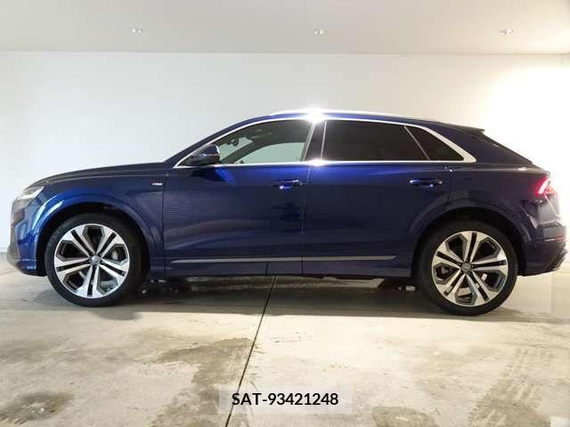 Audi Q8 2019-11 356617-6