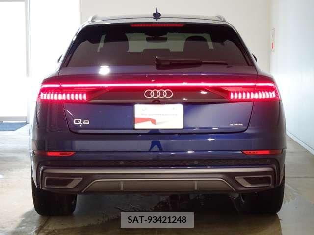 Audi Q8 2019-11 356617-3