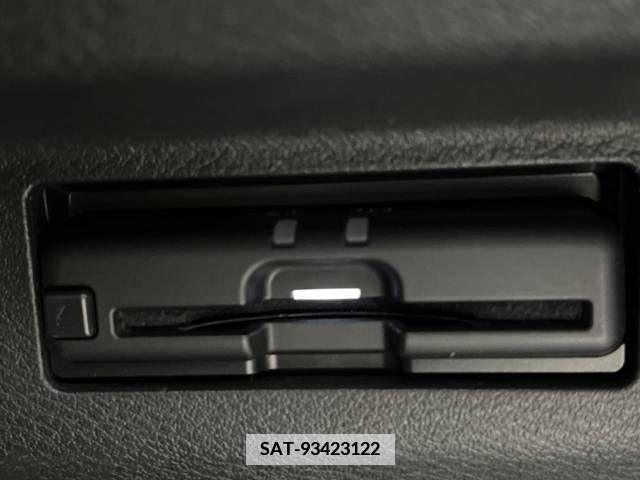 Nissan KICKS 2020-06 347985-5