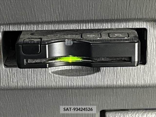 Toyota PRIUS ALPHA 2013-02 322218-4