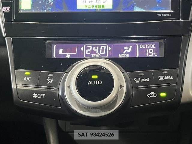 Toyota PRIUS ALPHA 2013-02 322218-17