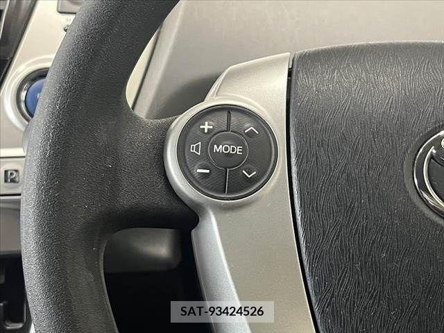 Toyota PRIUS ALPHA 2013-02 322218-19