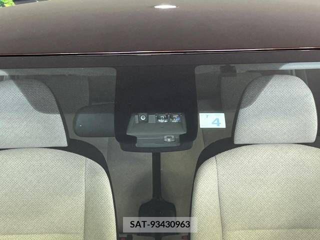 Toyota SIENTA 2016-04 222470-2