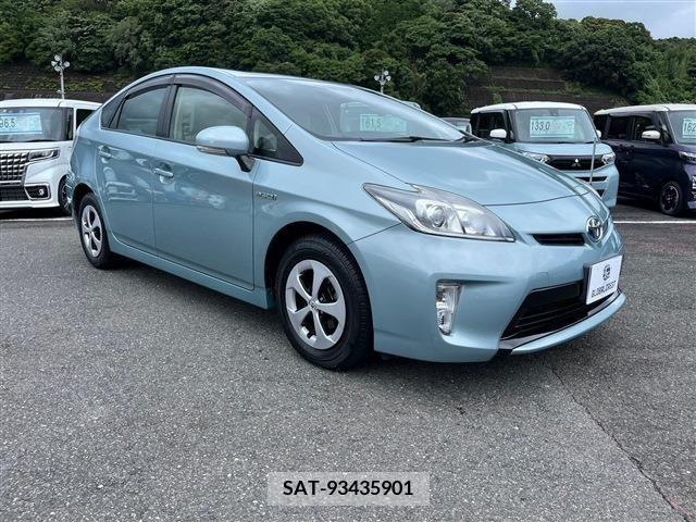 Toyota PRIUS 2013-08 328337-4