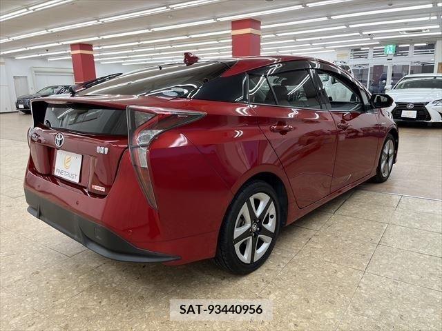 Toyota PRIUS 2016-05 223811-4