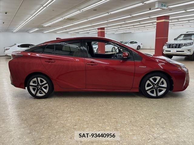 Toyota PRIUS 2016-05 223811-3