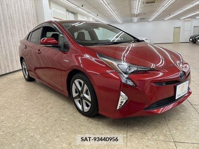 Toyota PRIUS 2016-05 223811-2