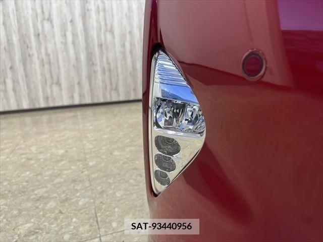 Toyota PRIUS 2016-05 223811-11