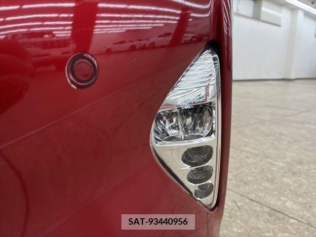 Toyota PRIUS 2016-05 223811-10