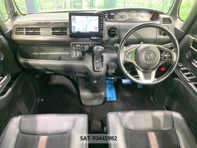 Honda N BOX CUSTOM 2017-12 350395-1