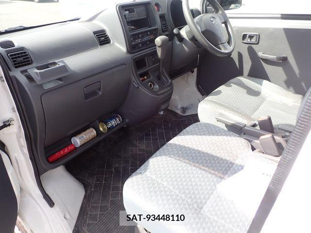 Daihatsu HIJET CARGO 2014-07 382896-14