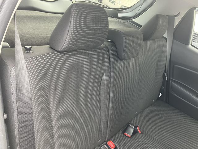 Toyota VITZ HYBRID 2018-06 12338-20