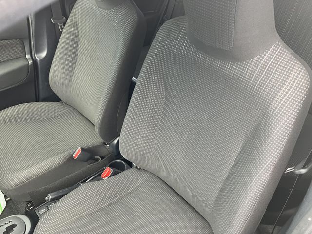 Toyota VITZ HYBRID 2018-06 12338-22