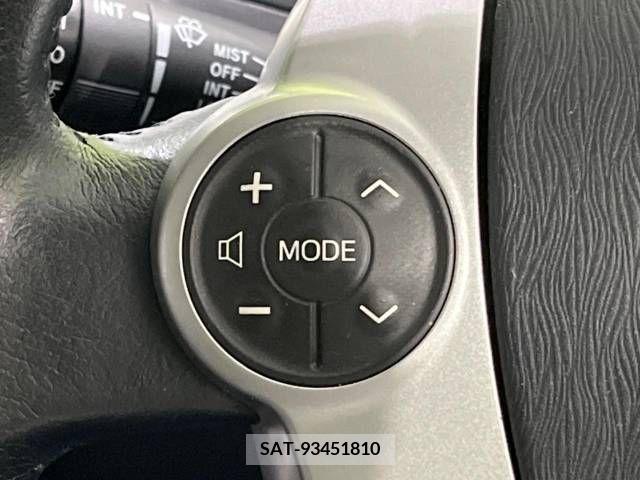 Toyota PRIUS ALPHA 2012-05 366791-7