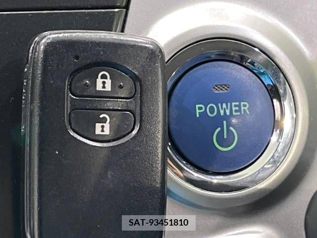 Toyota PRIUS ALPHA 2012-05 366791-4
