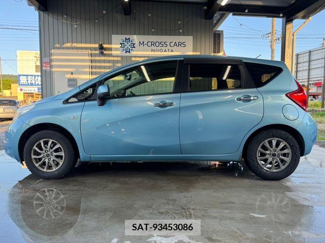 Nissan NOTE 2019-01 302282-1