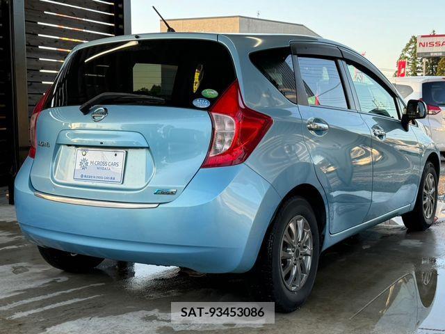 Nissan NOTE 2019-01 302282-2