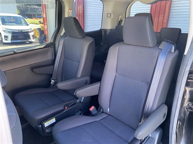 Toyota VOXY 2014-09 23222-17