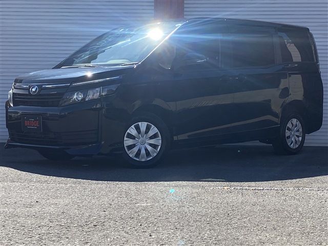 Toyota VOXY 2014-09 23222-1
