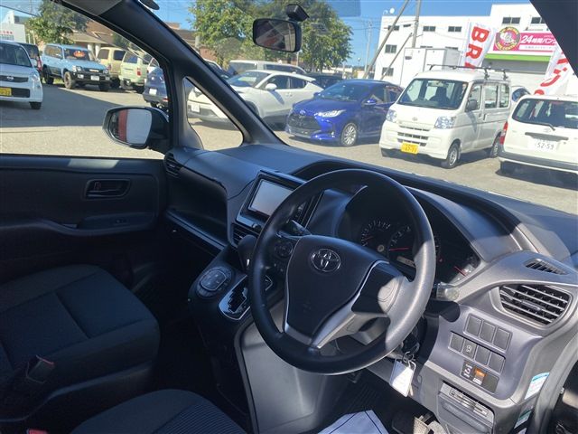 Toyota VOXY 2014-09 23222-11