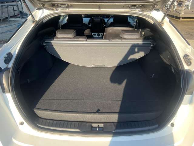 Toyota PRIUS PHV 2017-02 196511-16