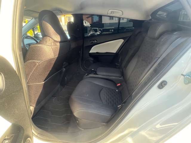 Toyota PRIUS PHV 2017-02 196511-13