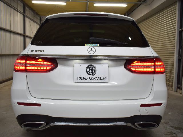 Mercedes Benz E-CLASS 2020-12 27113-28