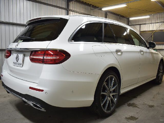 Mercedes Benz E-CLASS 2020-12 27113-2