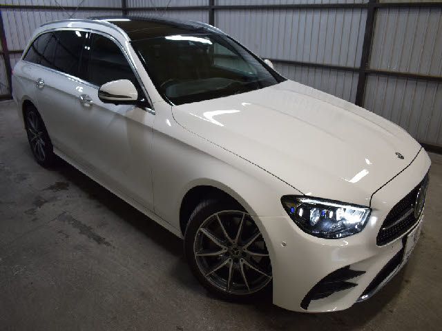 Mercedes Benz E-CLASS 2020-12 27113-22