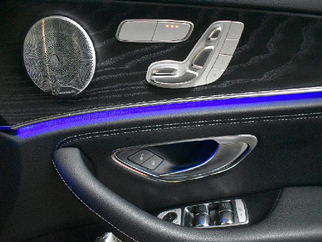 Mercedes Benz E-CLASS 2020-12 27113-12