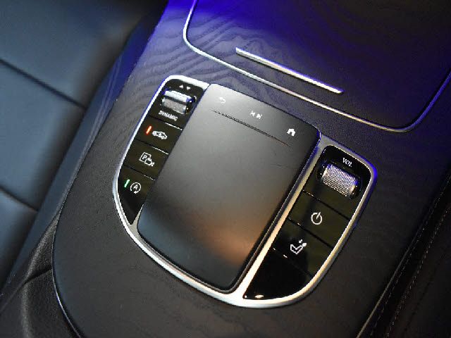 Mercedes Benz E-CLASS 2020-12 27113-11