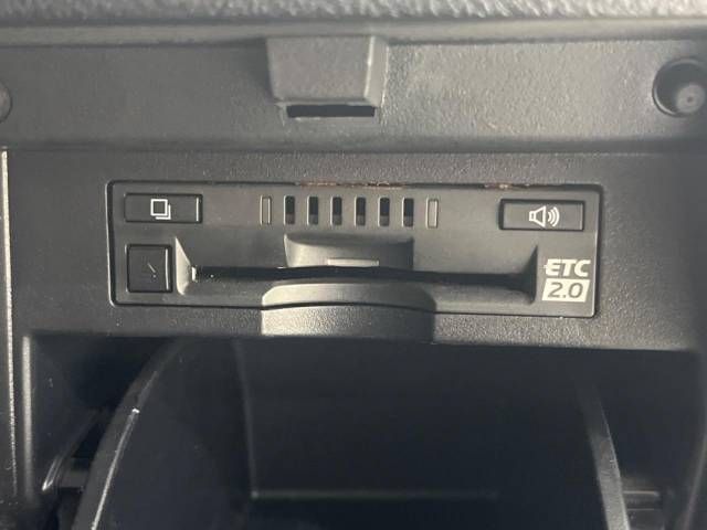 Toyota VELLFIRE 2017-06 196645-6