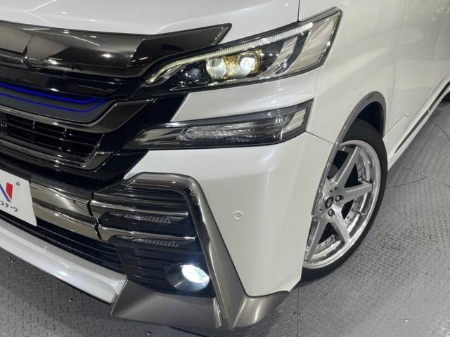 Toyota VELLFIRE 2017-06 196645-12