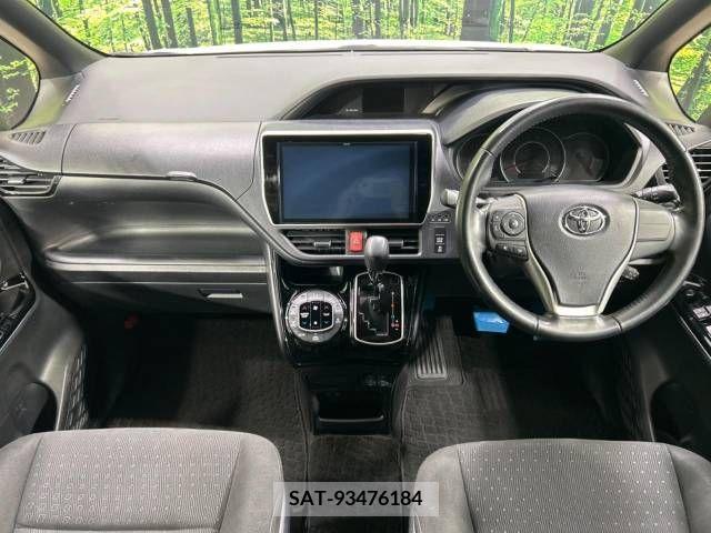 Toyota NOAH 2018-10 330531-1