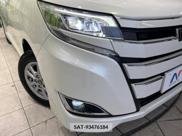 Toyota NOAH 2018-10 330531-12