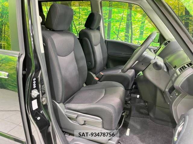 Nissan SERENA 2011-05 328074-8