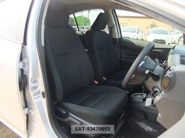 Toyota AQUA 2017-03 314279-11