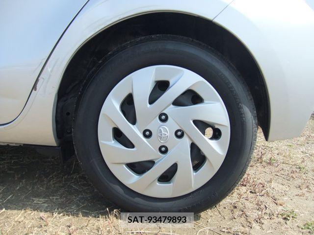 Toyota AQUA 2017-03 314279-18