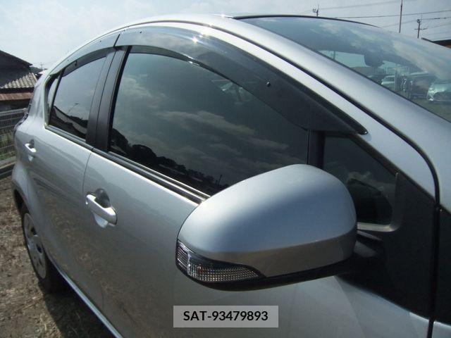 Toyota AQUA 2017-03 314279-17
