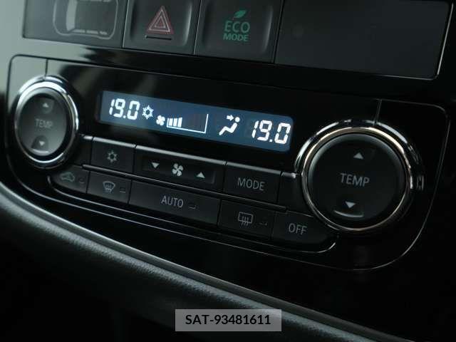 Mitsubishi OUTLANDER PHEV 2015-09 329612-17