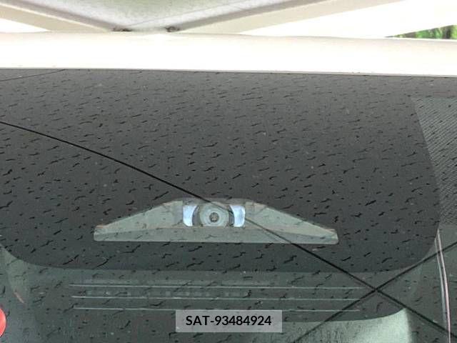 Toyota NOAH 2022-11 380587-4