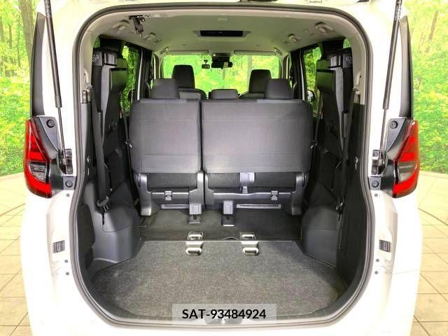 Toyota NOAH 2022-11 380587-10