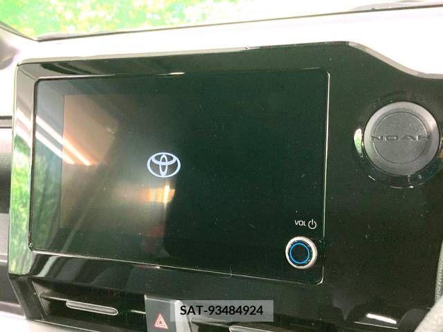 Toyota NOAH 2022-11 380587-2
