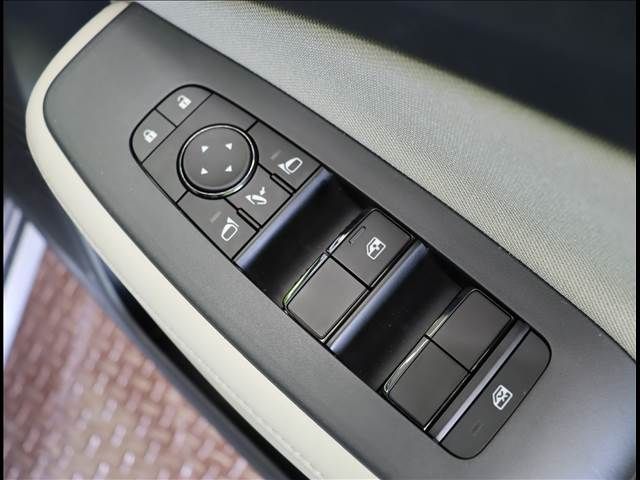 Nissan NOTE 2022-08 182403-18