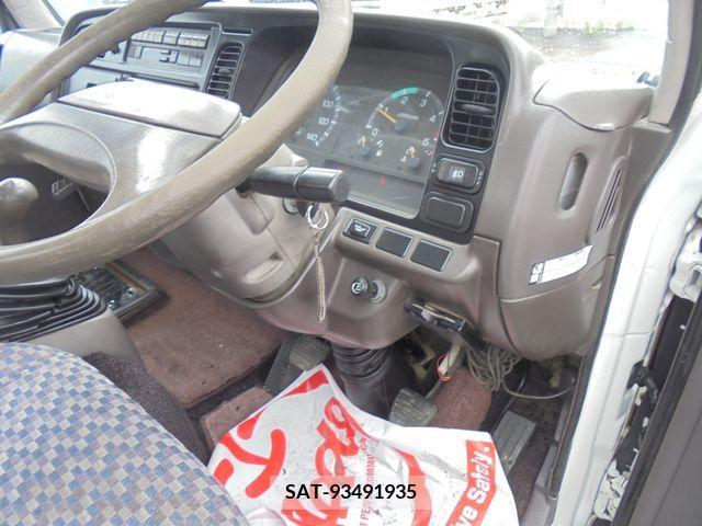Mitsubishi CANTER GUTS 1998-08 381348-8